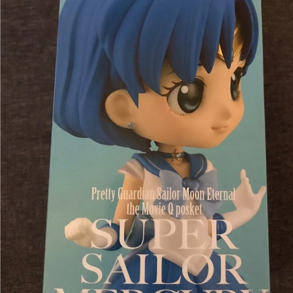Super Sailor Mercury Q Posket figure Version A - Sailor Mercury- New in Box - Picture 2 of 3
